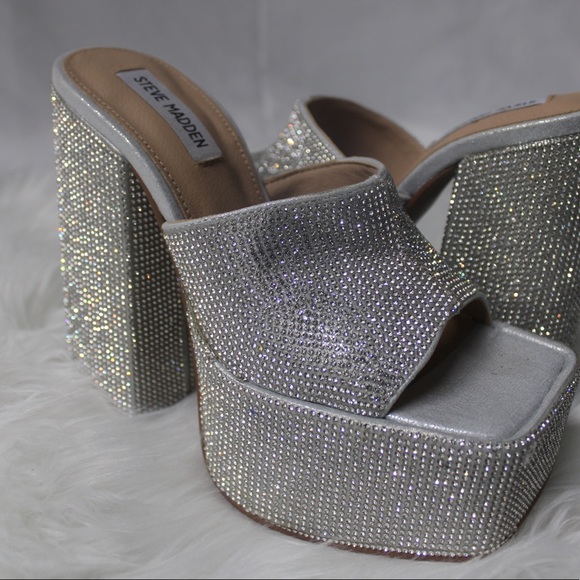 Steve Madden - Picture 2 of 2